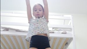 Танцпол везде и ещё Какая то песня не знаю какая