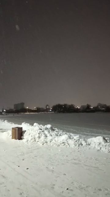 Зимний вечер 🌨️танец снежинок❄️ #зима #снег #снежинки #январь #прогулка #winter #snow #snowflakes смотреть онлайн