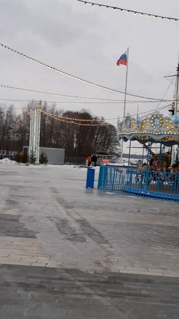 Петровская набережная зимой. Воронеж 2026. смотреть онлайн