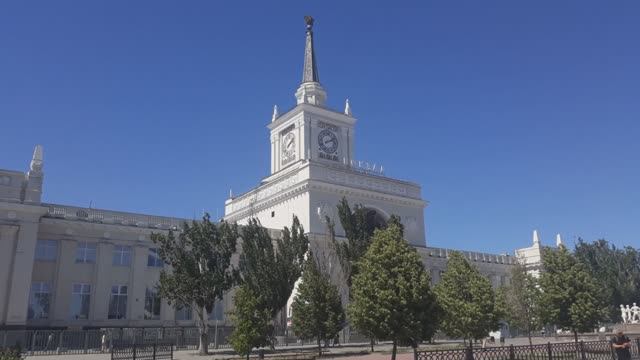 История Волгоградского вокзала! Продолжаем прогулку по Волгограду! Присоединяйтесь!🤗🤗🤗 смотреть онлайн