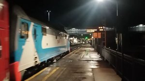 Аврора с ЭП2К-502 прибывает на станцию Чудово-Московское