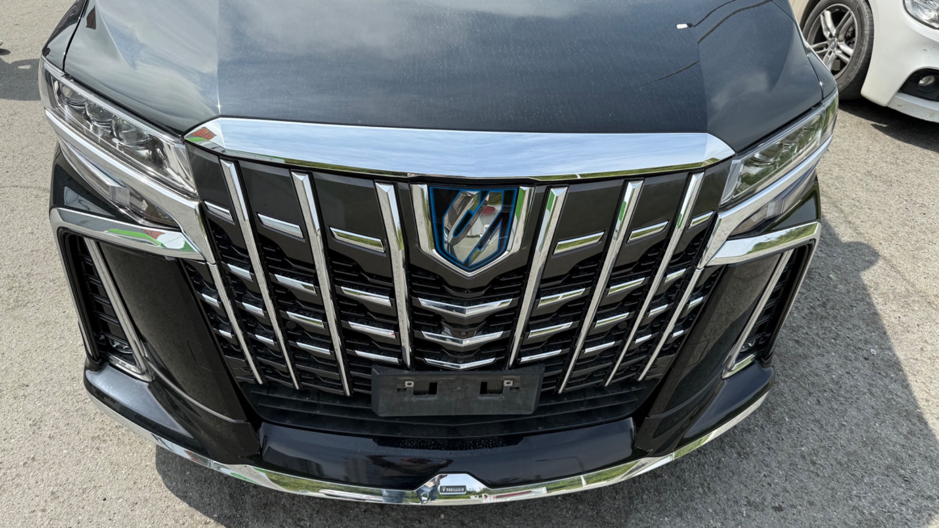 Toyota ALPHARD 2021 год Hybrid