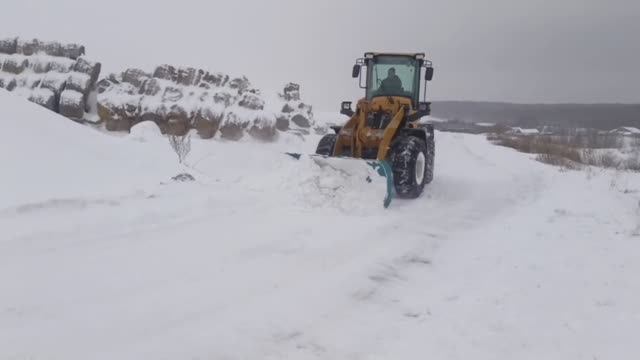 Отвал на фронтальный погрузчик смотреть онлайн