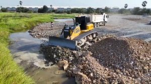 Собираем все лучшие экшены по масштабному преобразованию земли | Бульдозер, перемещающий камни и