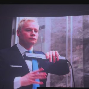 Неистощимый Выдумщик... Всё для зрителя, всё для поклонников... С благодарностью...