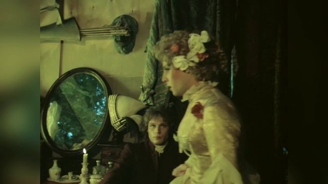 Свеча мерцает и горит смотреть онлайн