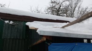 Скребок для снега с крыши за 5 минут из двух деревяшек