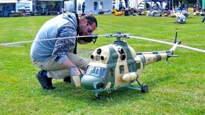 Размерная модель МИ-2 На радиоуправлении в действии