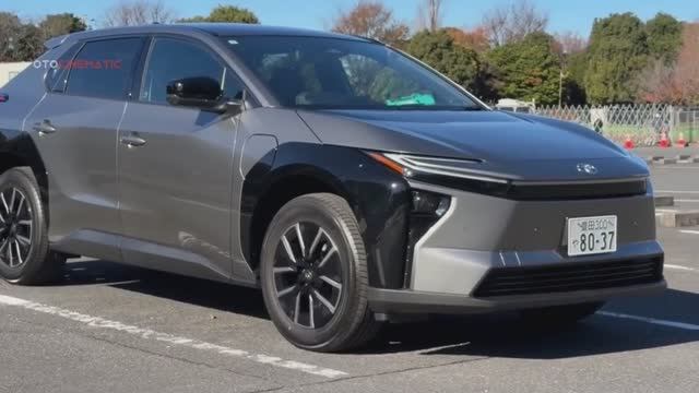 Toyota BZ4X 2026 смотреть онлайн