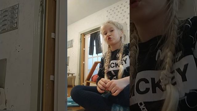 рисую рисунак 👨🎨 смотреть онлайн