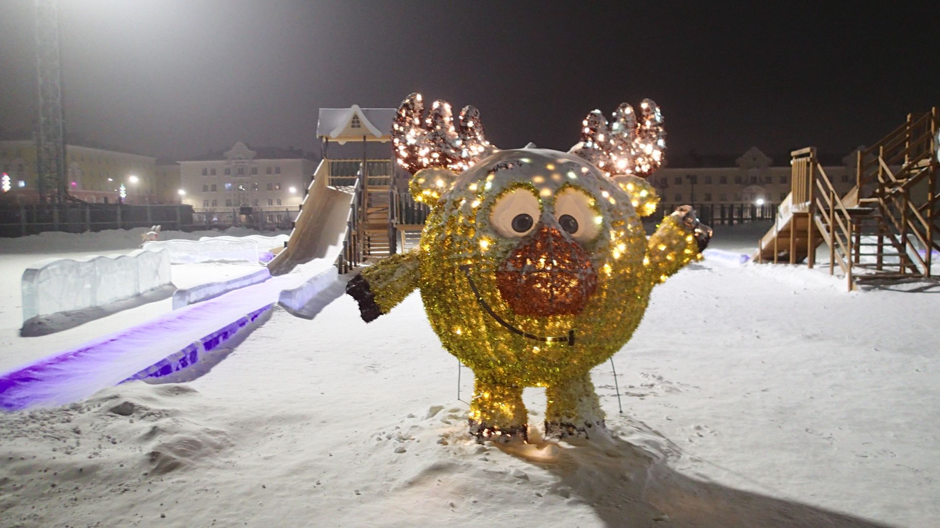 2026.01.08. В Норильске -35. Новогодний город на Заполярнике. О погоде в описании. смотреть онлайн