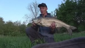 КОЛЕНКИ ЗАТРЯСЛИСЬ, КОГДА Я УВИДЕЛ ЭТО ЧУДОВИЩЕ! ТАКОЕ НЕ ЗАБУДЕШЬ! Рыбалка на СПИННИНГ !