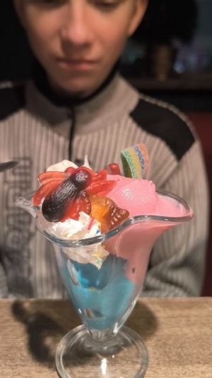 Мороженое 🍨 с пауком 🕸️