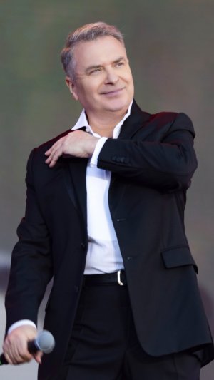 Огонёчки Зажёг Весь Зал!🔥Безумно красиво! Как упоительны в России вечера! Санкт-Петербург! #музыка