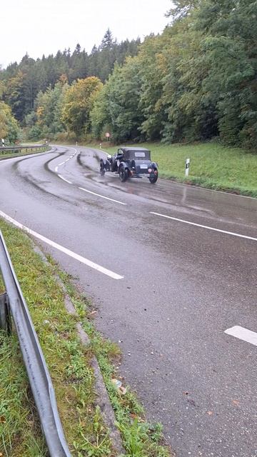 Quak Quak Bentley смотреть онлайн