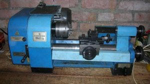 Как точит токарный станок Универсал В модель ТШ3