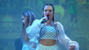 «ПАДАЕМ И ВЗЛЕТАЕМ». Исп. Алиса Шевчук