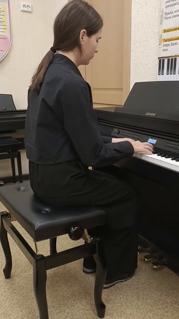 И.С.Бах. Двухголосная инвенция  фа-мажор, исполняет  Моргова Рада ученица 5 класса.