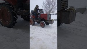 кмз 010(012 )чистка снега