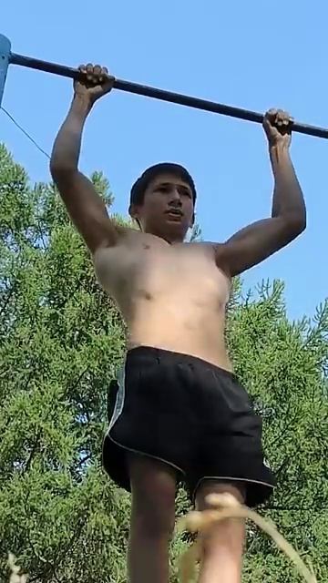 22 strict pull ups смотреть онлайн