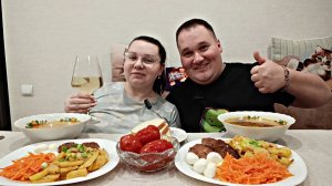 МУКБАНГ КОТЛЕТЫ с запеченной картошкой / СУП с лапшой / ОБЖОР /  СОЛЁНЫЕ ПОМИДОРЫ / MUKBANG ASMR