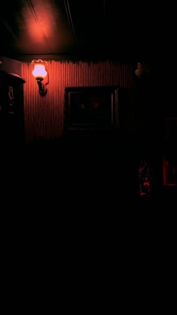 Отель не убивает. Он просто показывает тебе все пути, ведущие к одному финалу. Закрой глаза. Это про