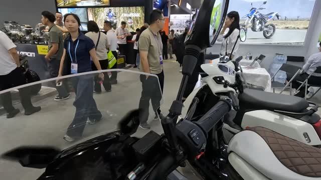 Скутеры PEUGEOT. Выставка CFAIR. Часть 15. смотреть онлайн