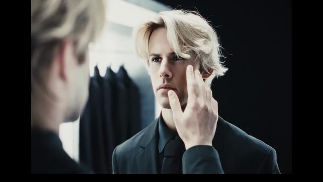 Ofenbach - Miles Away (Official Music Video) смотреть онлайн