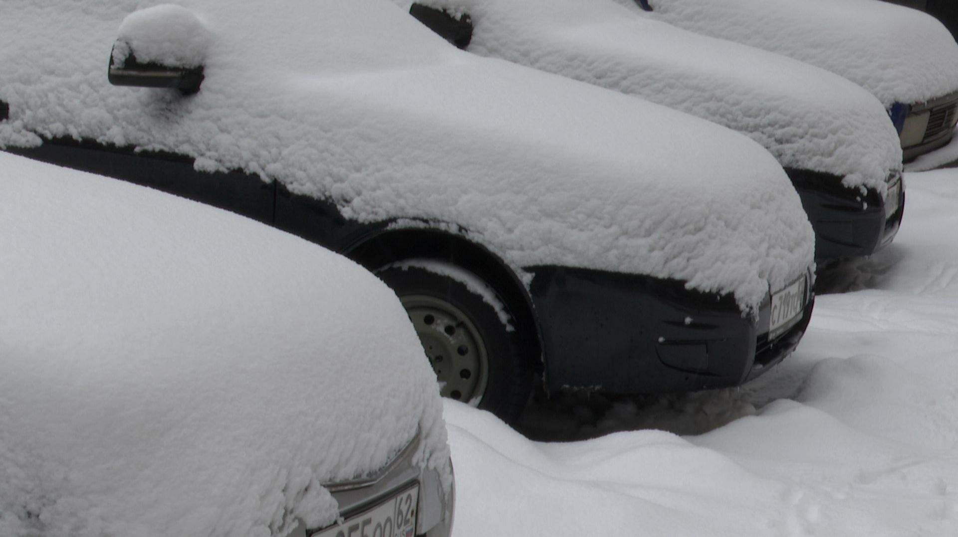 Борьба со стихией: как Рязань справляется с последствиями снегопада смотреть онлайн