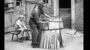 Бондарь (бочар) - историческое искусство. Ручная работа.