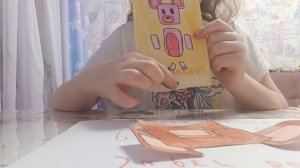 Лиза милашка распоковываю лутбокс из super bear advunher 😘😘😘😘😘🍓🍓🍓🍓