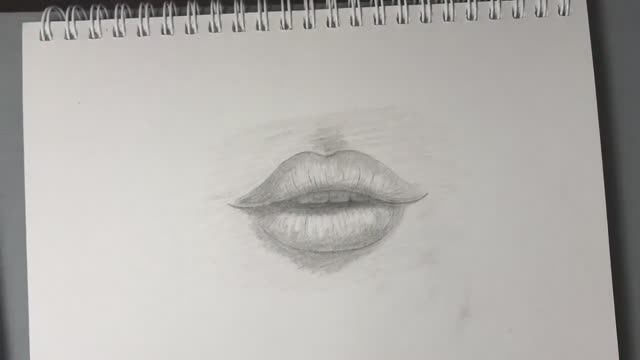 Как нарисовать реалистичные губы карандашом! Урок рисования! #рисунок #рисуноккарандашом #карандаш