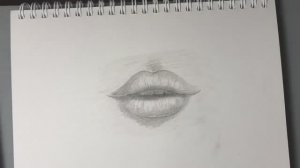 Как нарисовать реалистичные губы карандашом! Урок рисования! #рисунок #рисуноккарандашом #карандаш