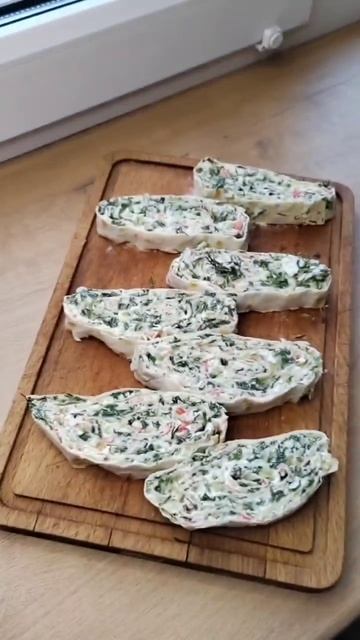 Закусочный рулет из лаваша с нежнейшей начинкой