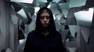 Она всегда одна