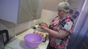 Как вкусно мама готовит мясные шашлычки чтобы порадовать нас ПОДВАЛ ИЛЬИЧА вкусная кулинария