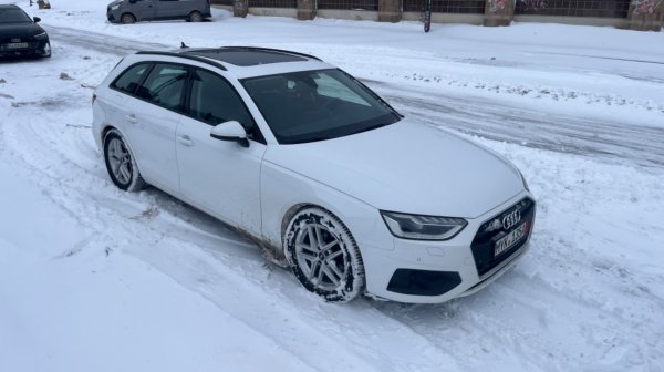 Осмотр Audi A4 2022 от Eurocar.am