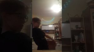 сегодня я вам покажу как я хорошо танцуют под песня