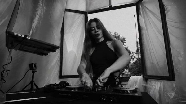 Valerie Nova - Life house DJ set. Voronezh