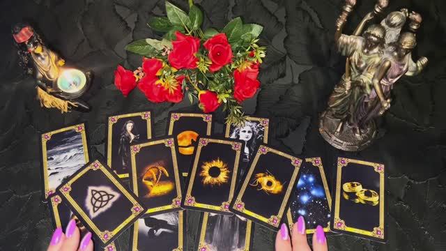 ☝️Внезапный расклад❗️О чём руны прошепчут для вас сегодня❓💯#tarot #таро смотреть онлайн
