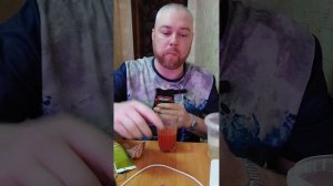 Ответы на вопросы. Краковская колбаса со всякими соусом, маянЕзиками и кетчупами, пробуем. #мукбанг