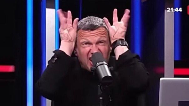 Как ̶"̶р̶о̶с̶с̶и̶й̶с̶к̶и̶е̶"̶ СМИ прикрывали США после атаки на Президента России смотреть онлайн