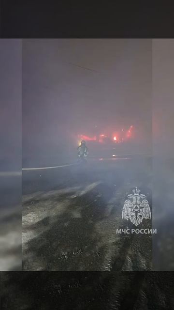 Пожар город Кудрово, 11.01.2026г. Горит торговый павильон.