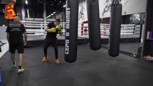 Адовая встряска для Имели. Школа бокса на мешке от чемпиона. Роман Кармазин