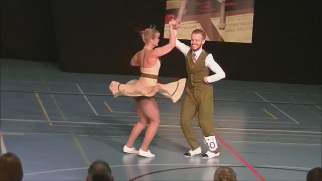 Быстрый танец фортепьяно-буги-вуги - Сондре и Таня. #Танцы смотреть онлайн