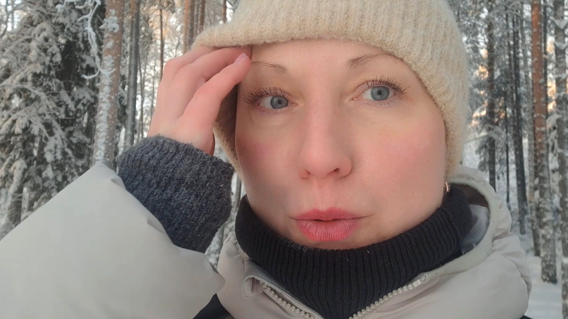 Чуть не провалилась под лед! Страху натерпелась!