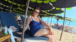 Встретили зрителей и услышали от них ПРАВДУ! Выгуливаю НОВЫЙ купальник) Нам море ПО КОЛЕНО в Паттайе