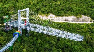 Удивительный парк "Янода" со стеклянным мостом. Хайнань. Китай