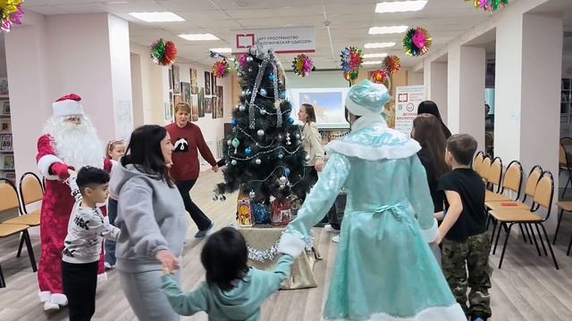 Новогодний утренник в Детской библиотеке № 5 смотреть онлайн