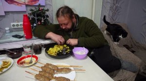 КТО СЪЕЛ ВЕСЬ МЁД? Дружная семья ПОДВАЛ ИЛЬИЧА из Сибири